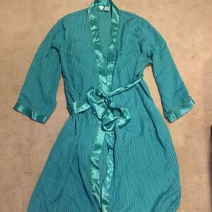 Vintage adonna Teal Satin Trim Robe